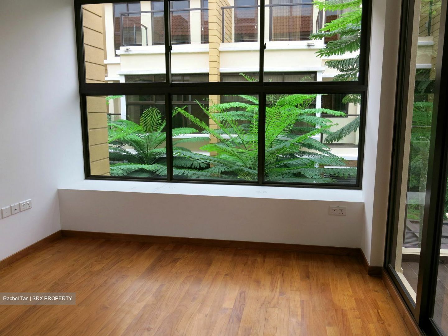 Eleven @ Holland (D10), Terrace #320649501